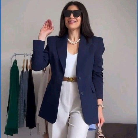 Double Breasted Peaked Lapels Blazer