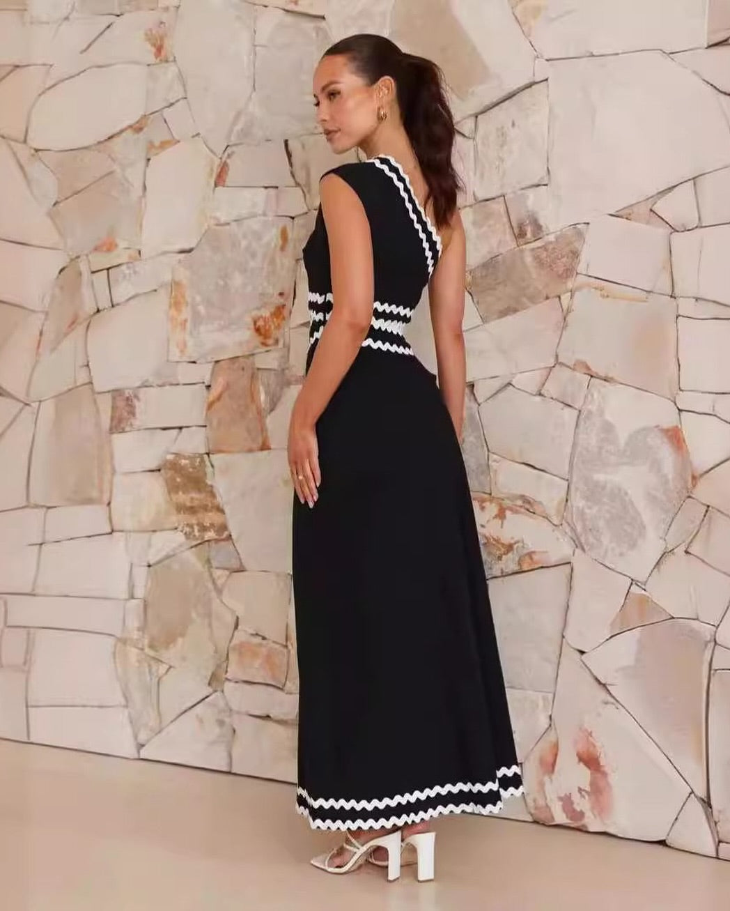 Sirina Statement Oneshoulder Summer Dress