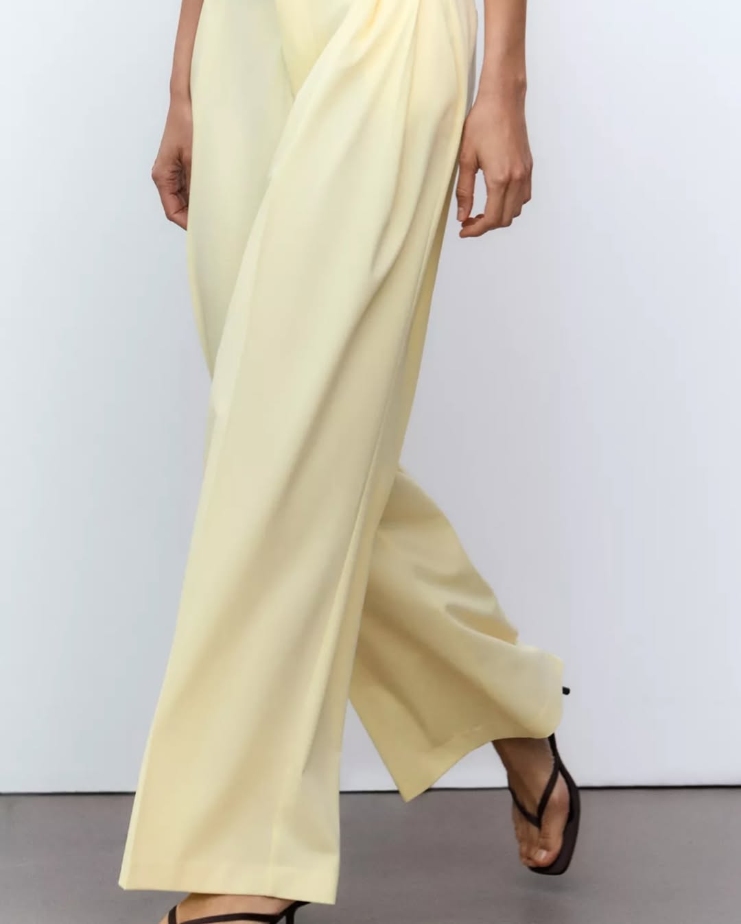 Delphi Halter Waistcoat with Double Pleat Trouser Set